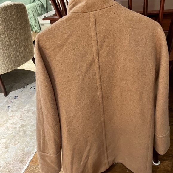 Jcrew camel coat size 4 - Picture 3 of 4